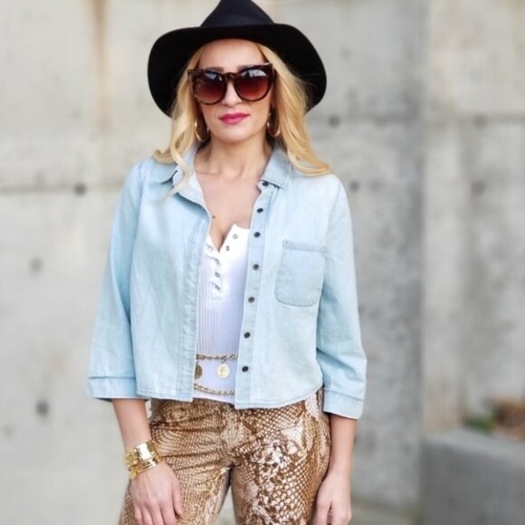 JANET Light Denim Button Down Casual Top - Picture 4 of 5